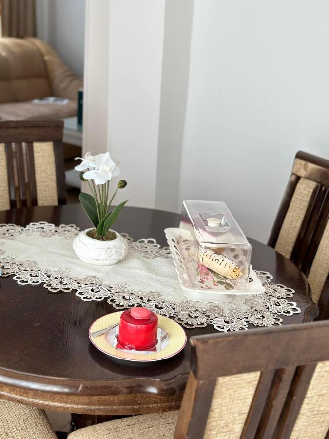 Apartmani Emily & Jully Nikšić エクステリア 写真