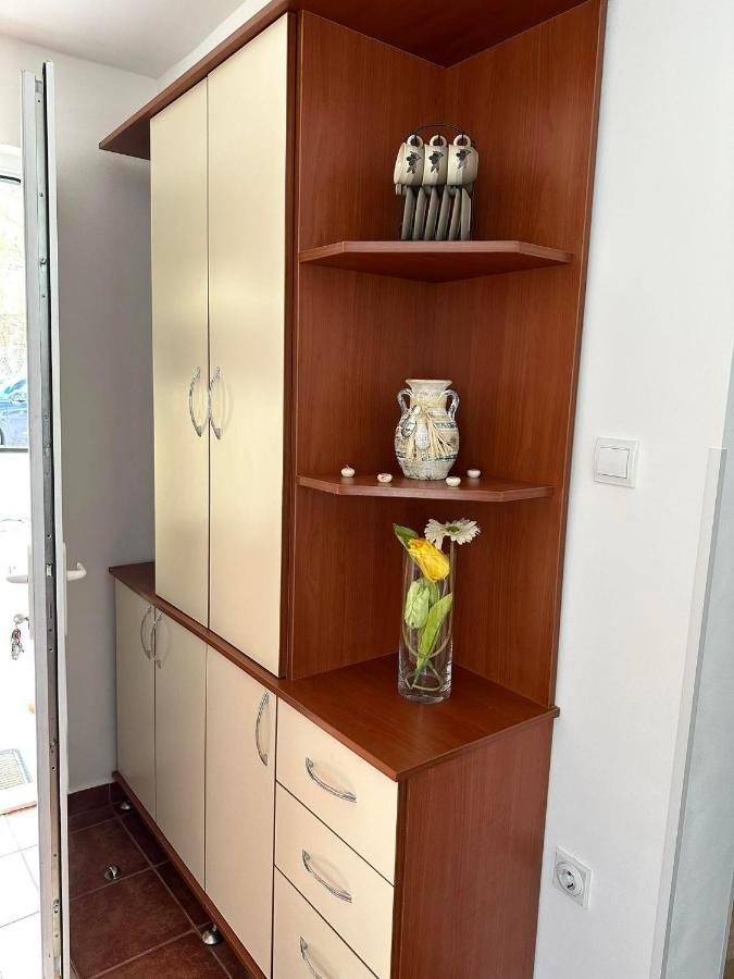 Apartmani Emily & Jully Nikšić エクステリア 写真